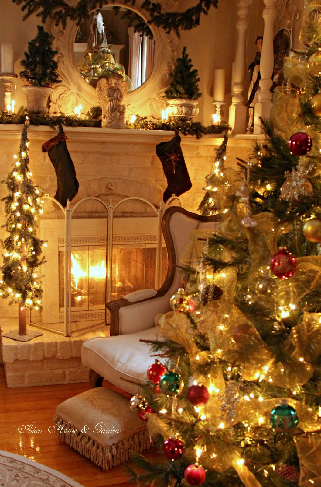 Cozy Christmas Fireplace
 Aiken House & Gardens Warm & Cozy Christmas