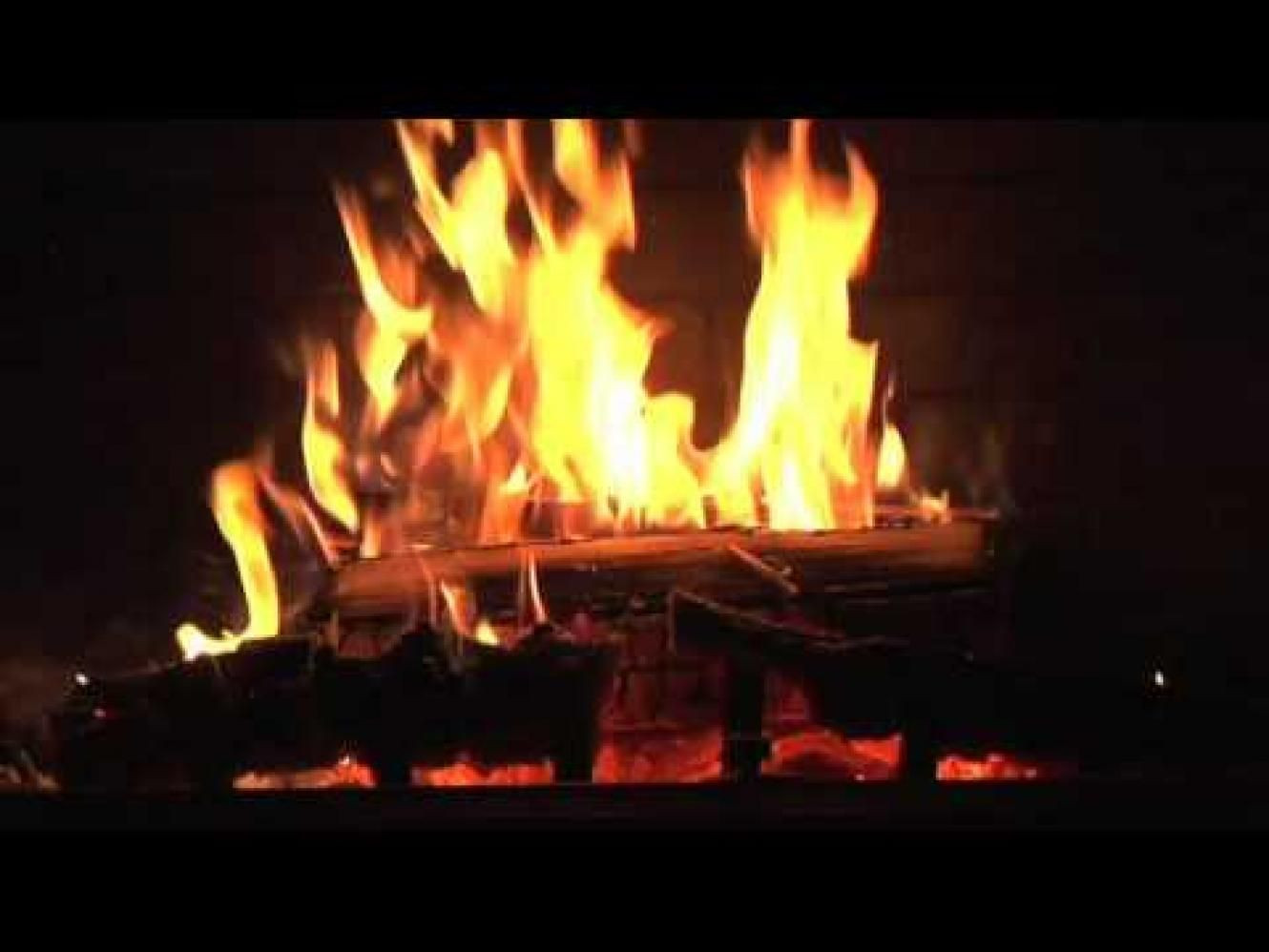 Crackling Fireplace With Christmas Music
 crackling fire screensaver