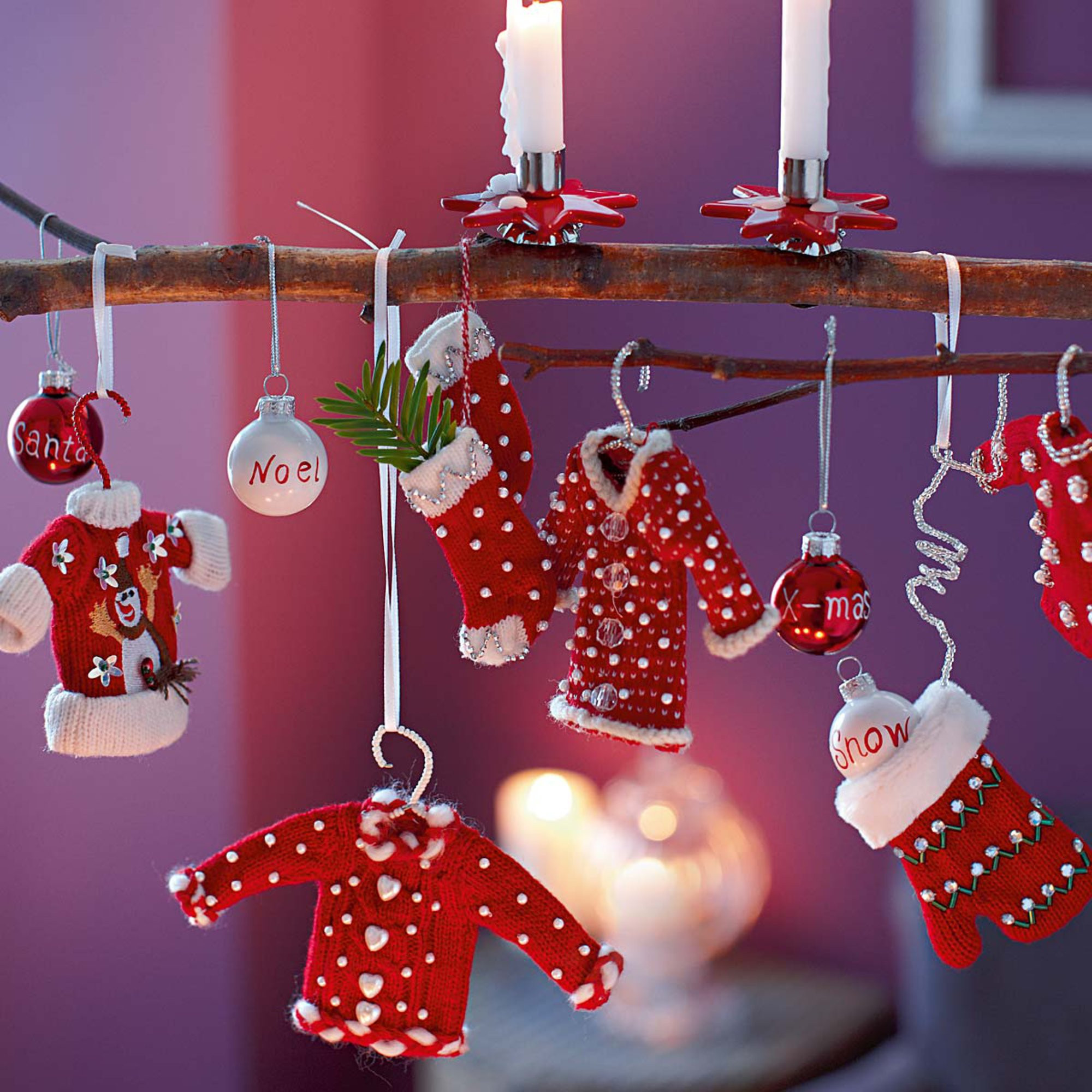 Cute DIY Christmas Decorations
 LET THE TRADITION REMAIN INTACT WITH THE TYPICAL RED