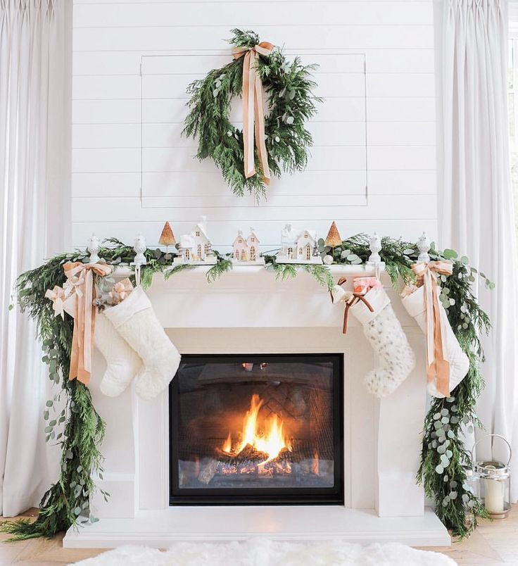 Decorate The Fireplace For Christmas
 36 Ways to Decorate the Christmas Fireplace Mantel Hello