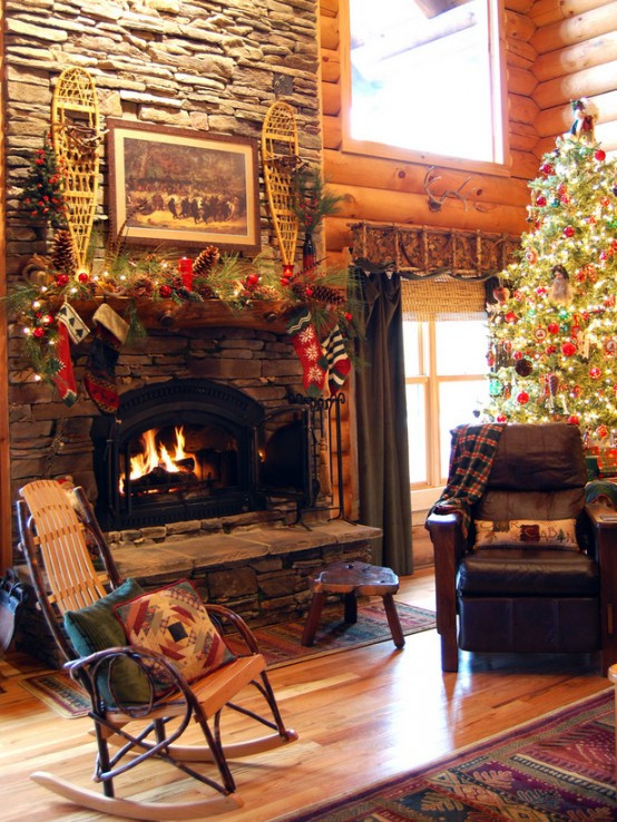 Decorate The Fireplace For Christmas
 10 Ways to Decorate Your Fireplace Mantel this
