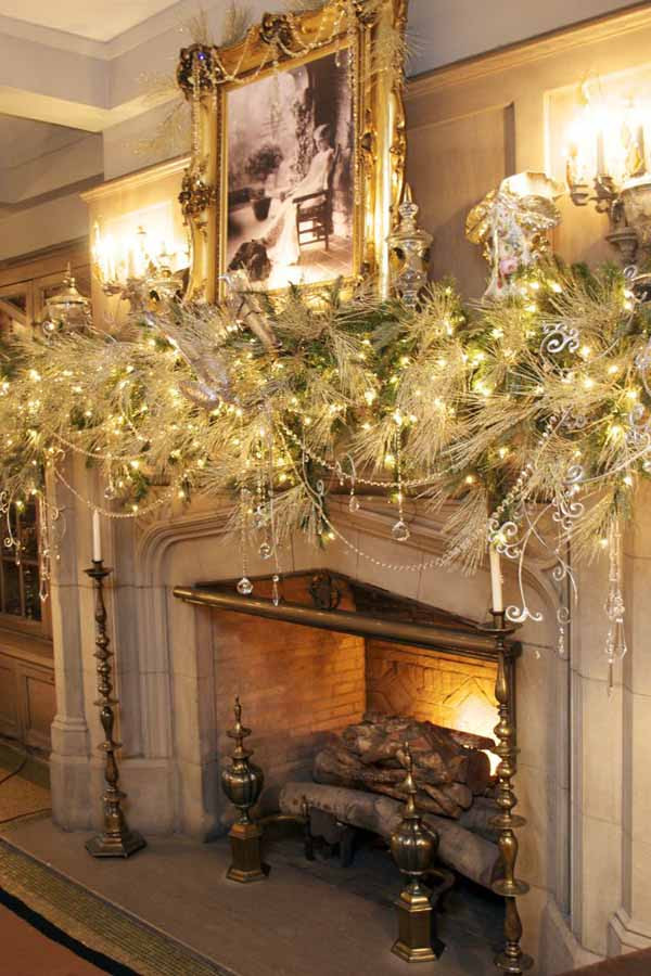 Decorated Fireplace For Christmas
 50 Most Beautiful Christmas Fireplace Decorating Ideas