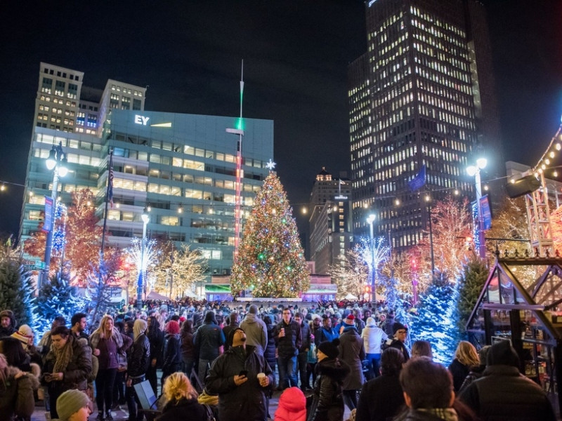 Detroit Christmas Tree Lighting 2019
 Detroit to kick off holiday season with tree lighting tonight