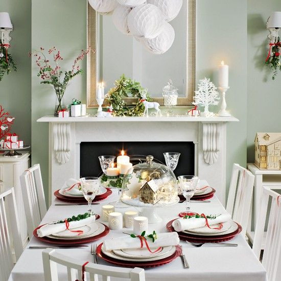 Dining Room Christmas Decorations
 37 Stunning Christmas Dining Room Décor Ideas DigsDigs