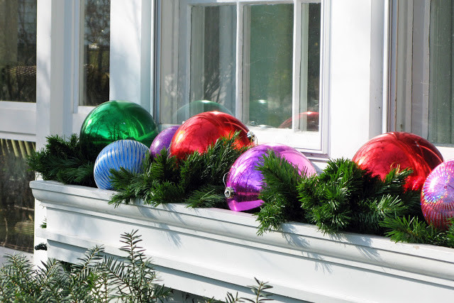 Discount Outdoor Christmas Decorations
 50 Cheap & Easy DIY Outdoor Christmas Decorations