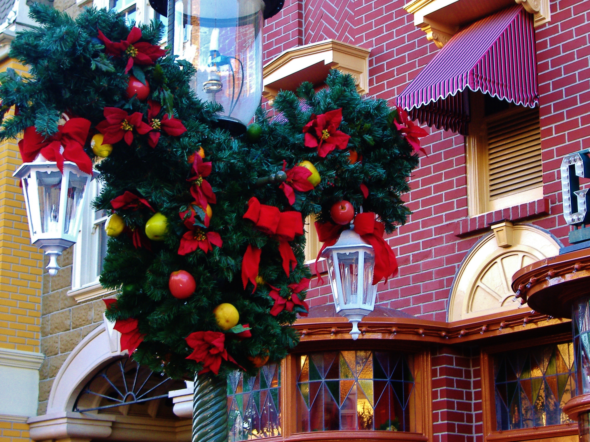 Disney Christmas Home Decor
 Greenery Glitter = Grand Disney Christmas Decor