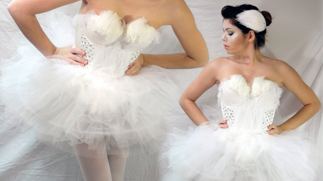 DIY Ballerina Costume
 DIY WHITE SWAN HALLOWEEN COSTUME