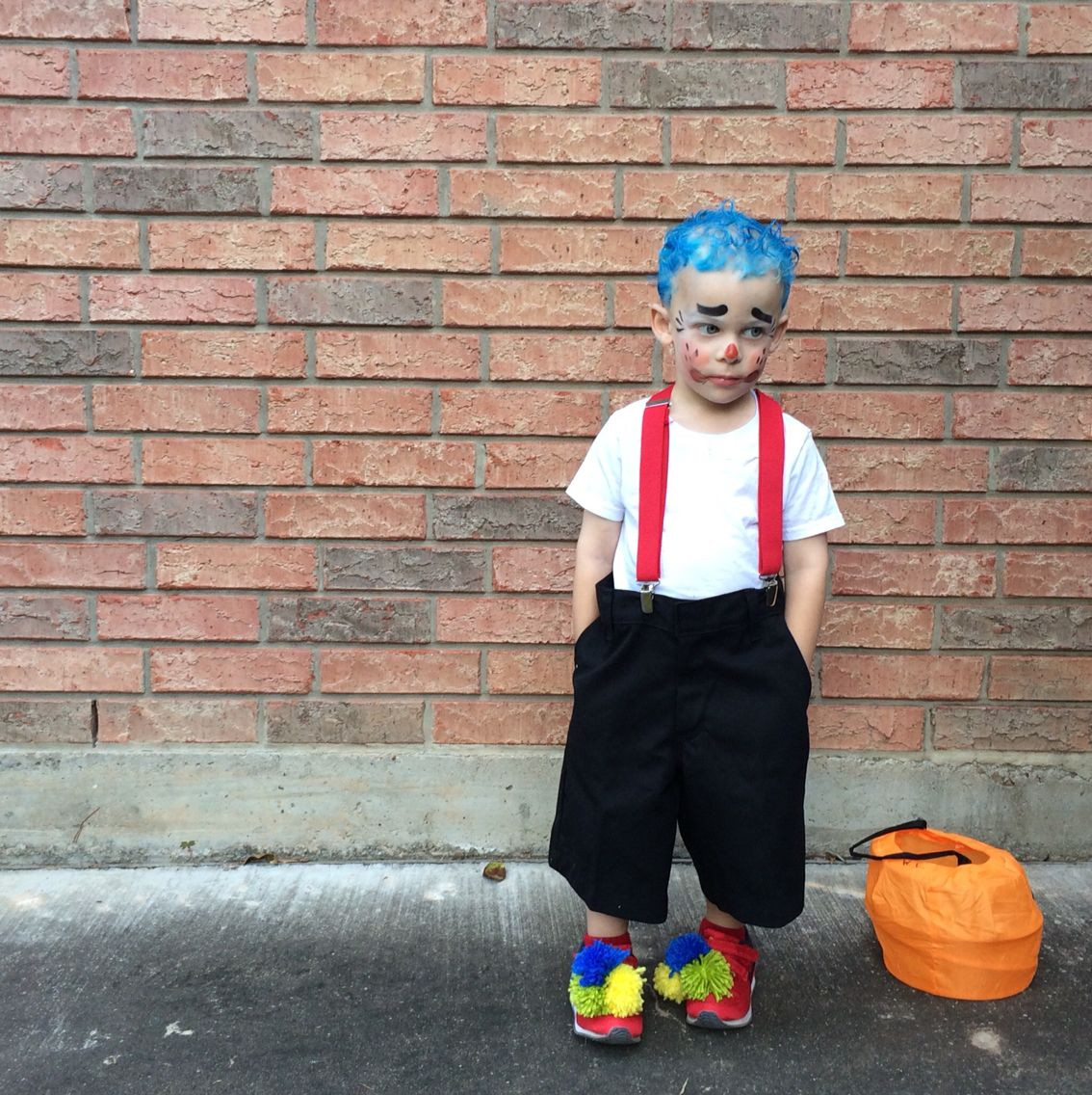 DIY Boys Costumes
 DIY Kids Boy Clown Halloween Costume Yarn Pom poms