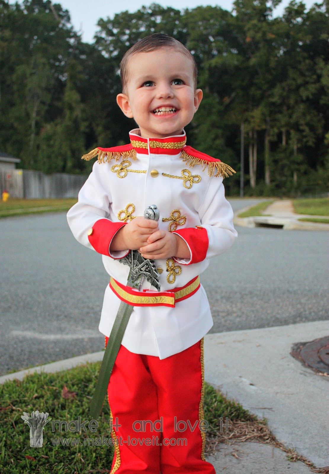 DIY Boys Costumes
 Prince Charming Costume Tutorial from Cinderella
