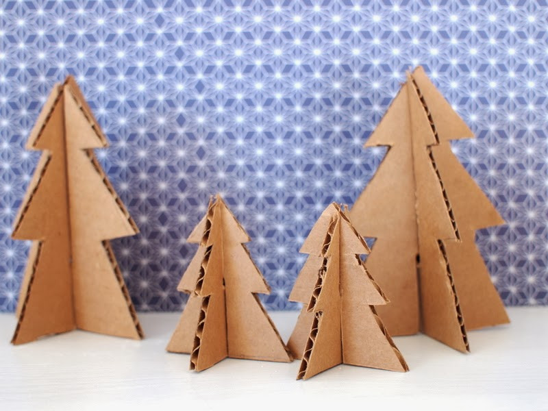 DIY Cardboard Christmas Tree
 Make mini Christmas trees from Pipe Cleaners and Cardboard