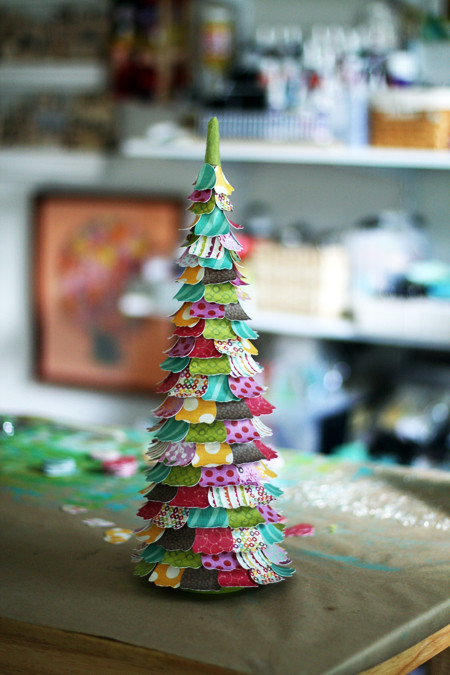 DIY Cardboard Christmas Tree
 5 DIY Cardboard Christmas Trees Shelterness