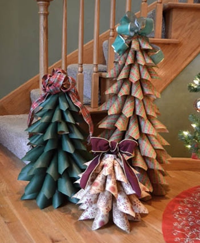 DIY Cardboard Christmas Tree
 100 DIY XMas Trees EN
