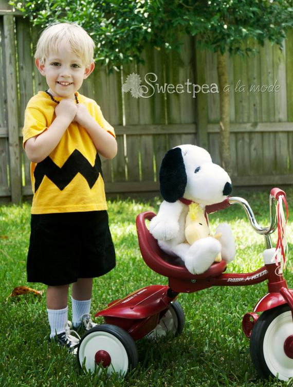 DIY Charlie Brown Costume
 RESERVED Listing for Shelly by sweetpeaalamode on Etsy