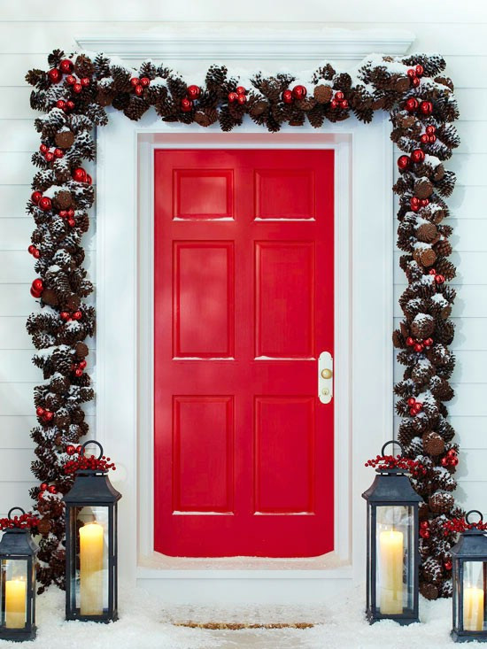 DIY Christmas Door Decoration
 60 Beautifully Festive Ways to Decorate Your Porch for