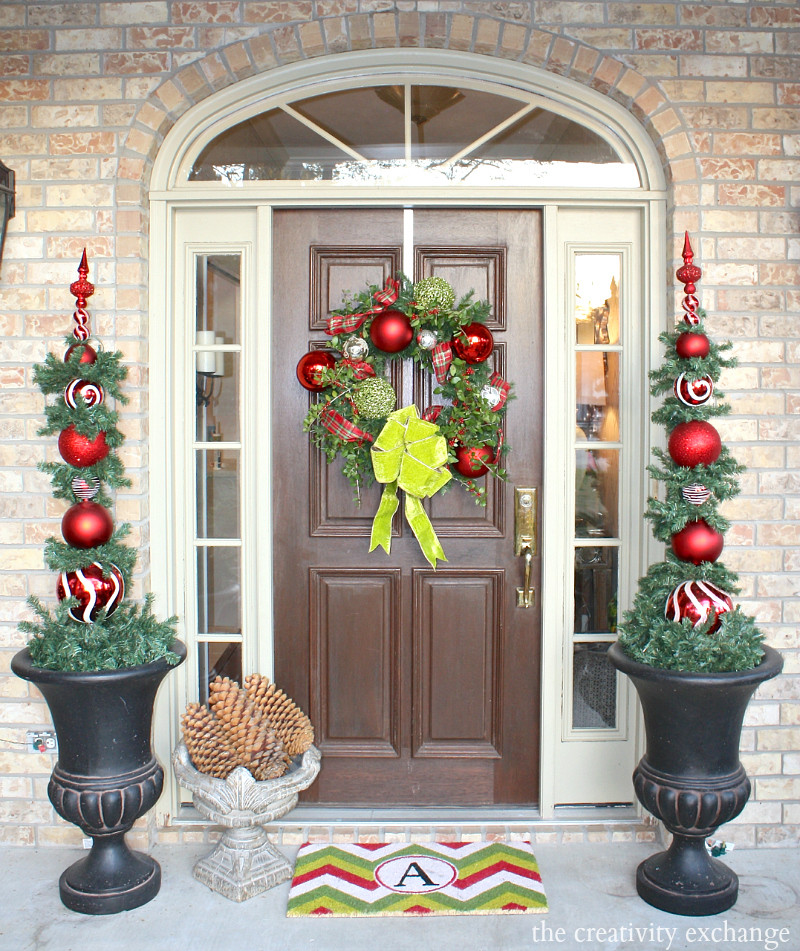 DIY Christmas Door Decorations
 Our Christmas Home Tour