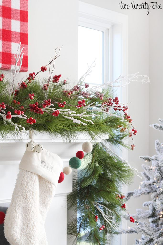 Diy Christmas Fireplace Decorations
 DIY Christmas Mantel Decorating Ideas • The Bud Decorator