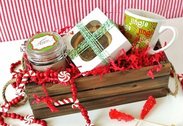 DIY Christmas Gift Basket Ideas
 Christmas basket ideas – the perfect t for family and