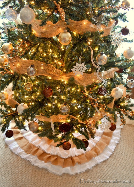 DIY Christmas Lace
 DIY Burlap Lace Christmas Tree Skirt