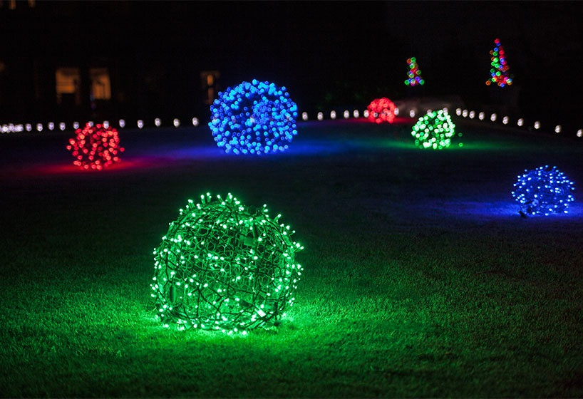 DIY Christmas Light Balls
 Outdoor Christmas Yard Decorating Ideas