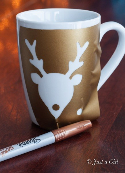 DIY Christmas Mugs
 Happy Holidays Gift Idea DIY Christmas Mugs Tatertots