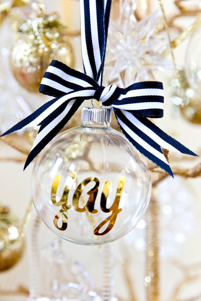 DIY Christmas Ornaments As Gifts
 DIY Personalized Ornaments for Christmas
