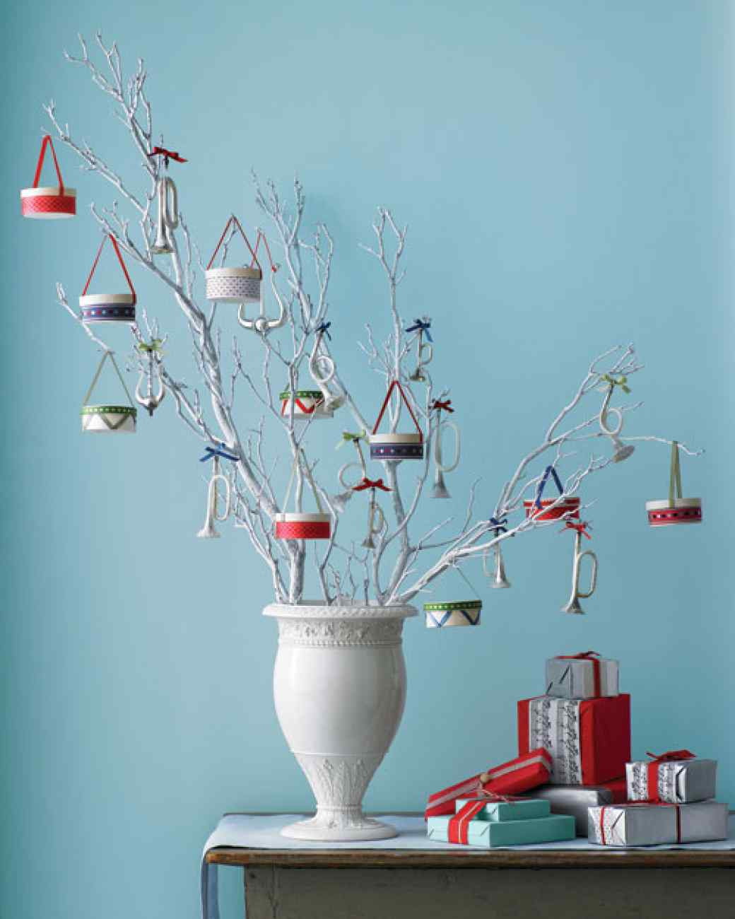 DIY Christmas Ornaments Martha Stewart
 CANT TAKE UR EYES OF THE BEAUTIFUL HANDMADE CHRISTMAS