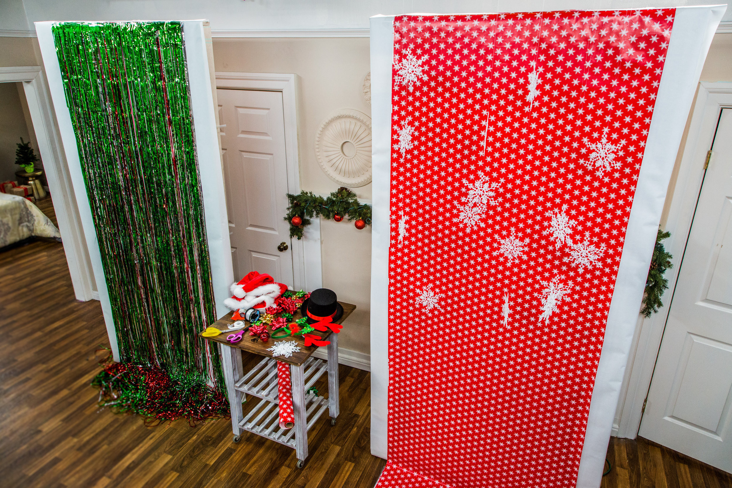 DIY Christmas Photo Backdrop
 DIY Holiday Booth Home & Family