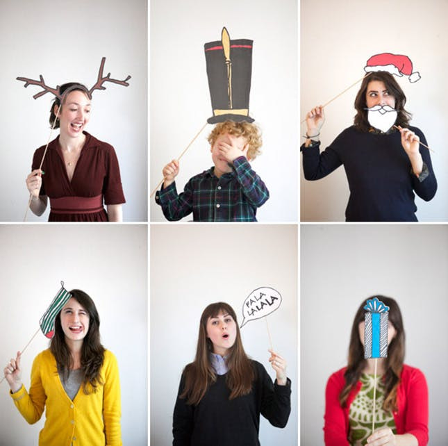 DIY Christmas Photo Booth
 15 Holiday Booth Props to Make You LOL