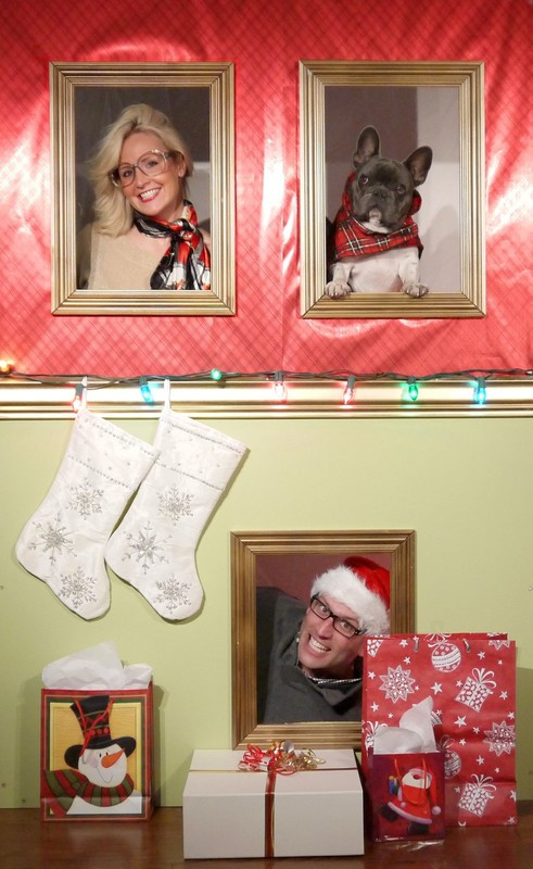 DIY Christmas Photo Booth
 Diy Holiday Wall Booth · How To Make A