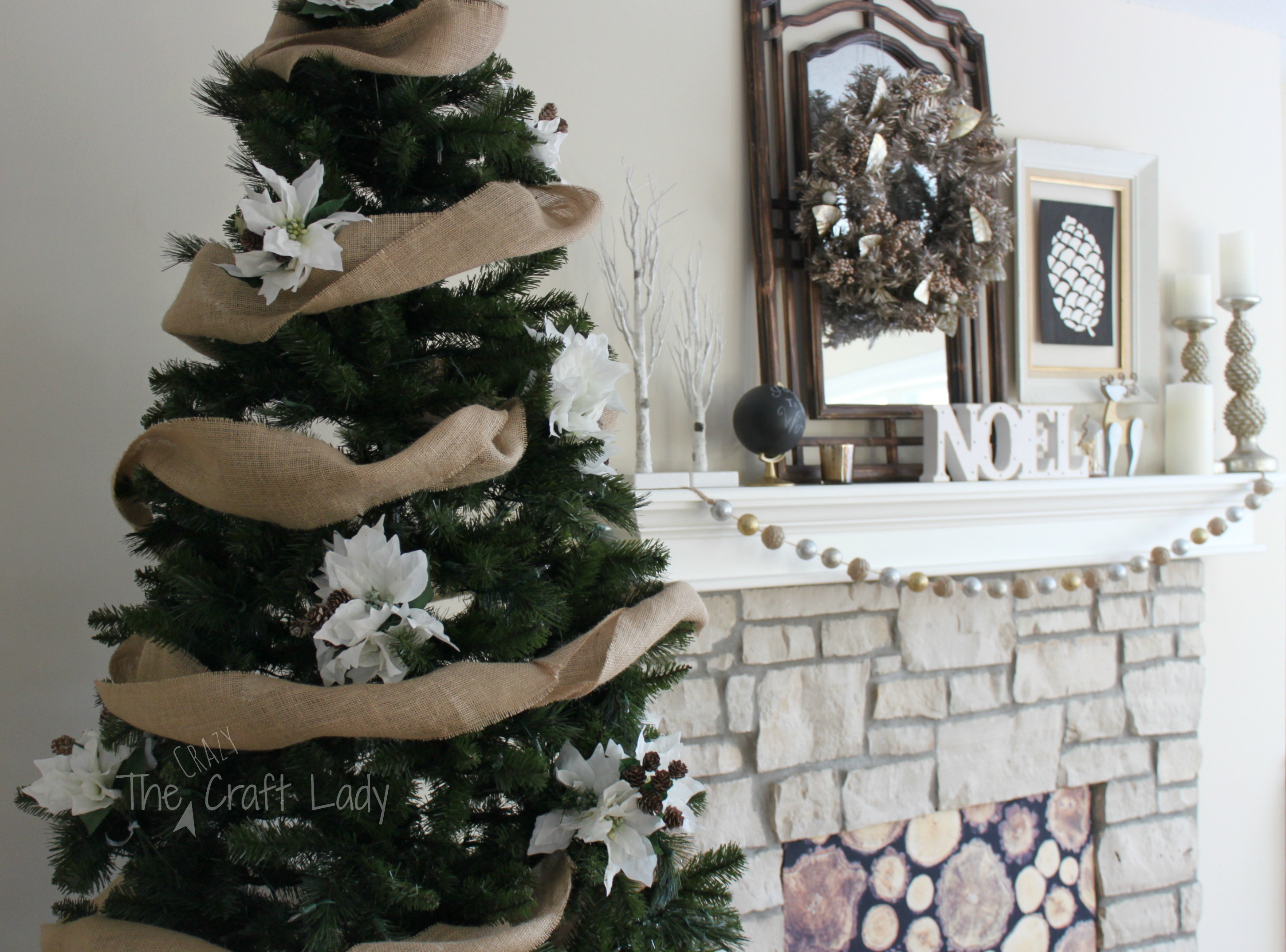 DIY Christmas Photos
 Easy Peasy Christmas Tree Decorating The Crazy Craft Lady