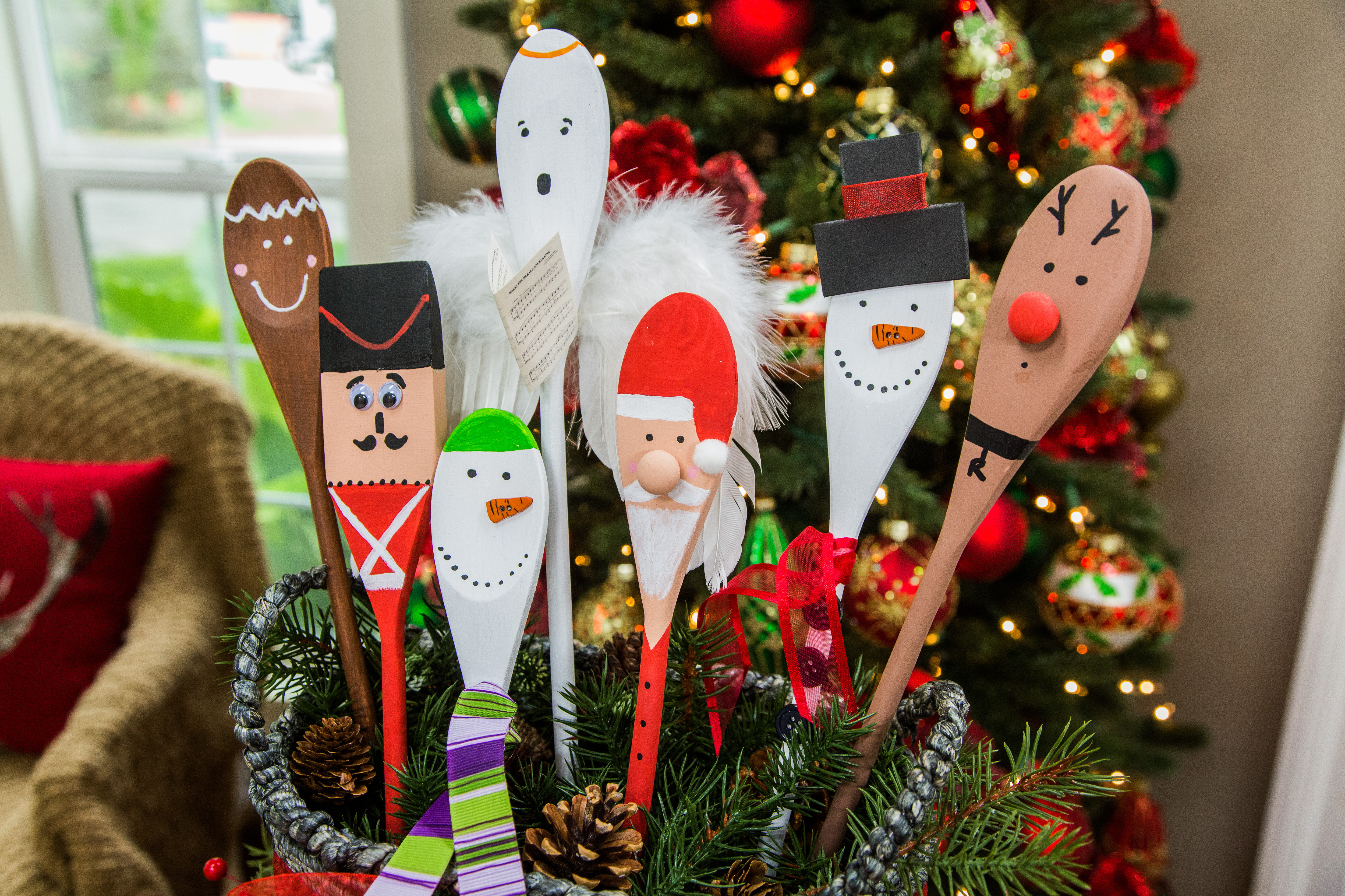 DIY Christmas Pictures
 How To DIY Christmas Spoons