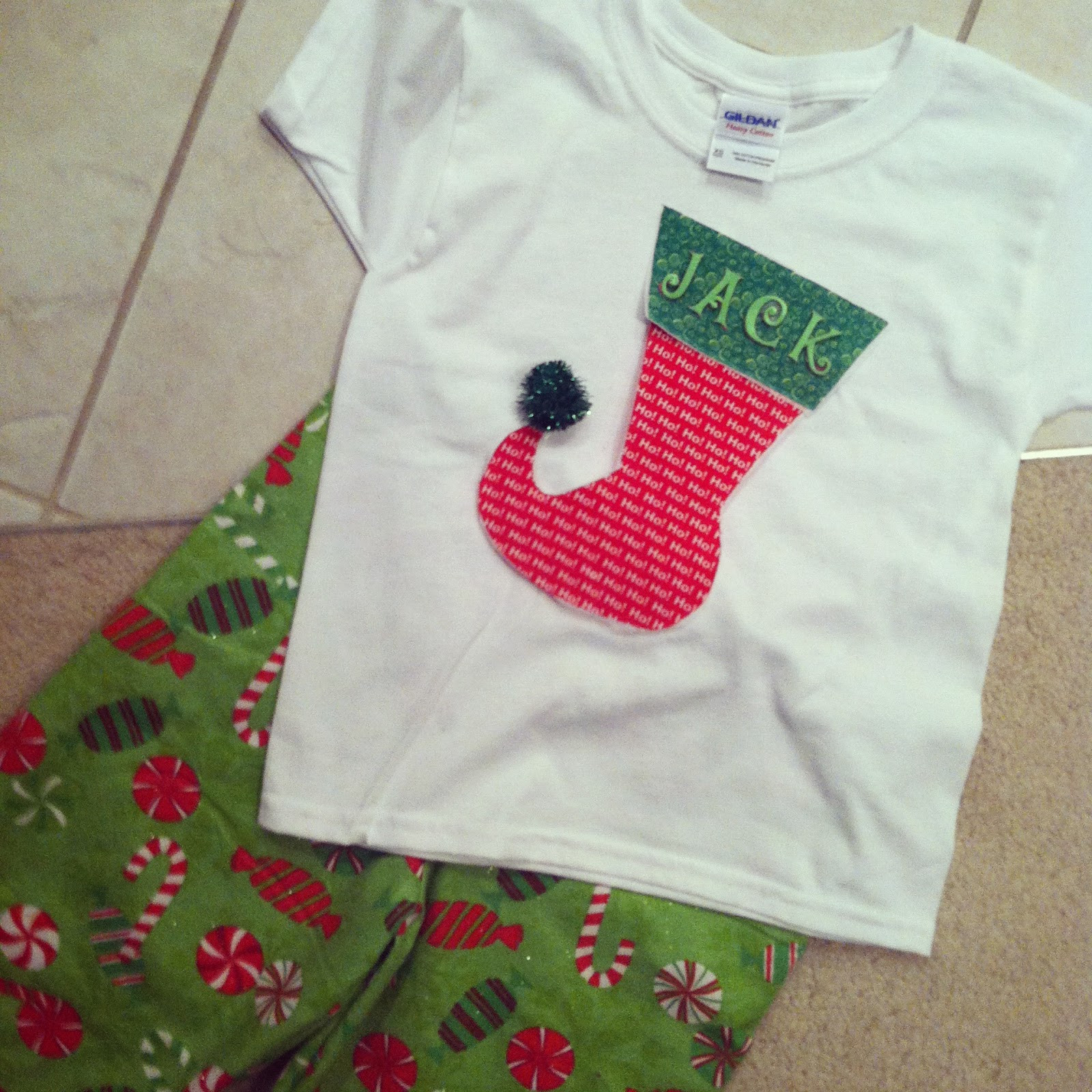DIY Christmas Shirts
 The Real Housewife of Tazewell County EASY 3 STEP DIY