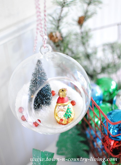 DIY Christmas Snow Globe
 DIY hanging snow globe ornaments Jennifer Rizzo