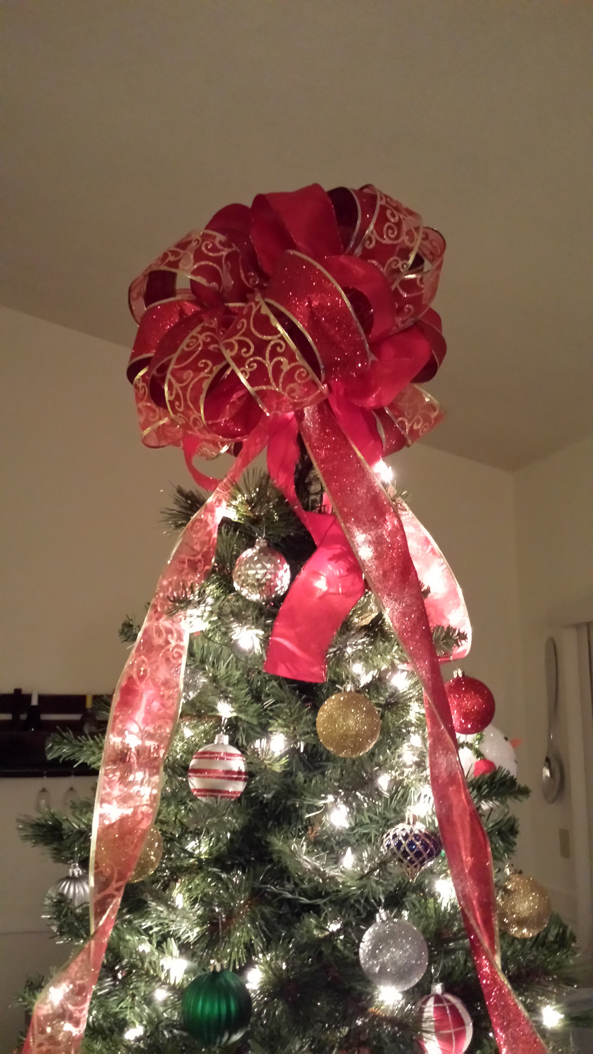 DIY Christmas Tree Bows
 Andrea Faison