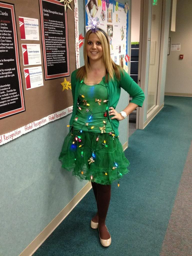 DIY Christmas Tree Costume
 DIY Christmas Tree costume And the new baby can be a