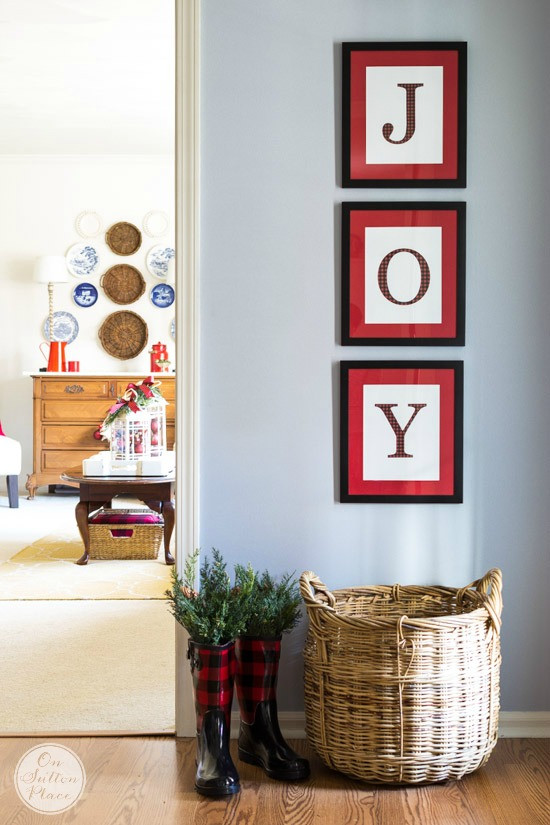 DIY Christmas Wall Decor
 Free Christmas Printables for Gifts Decorating and Fun