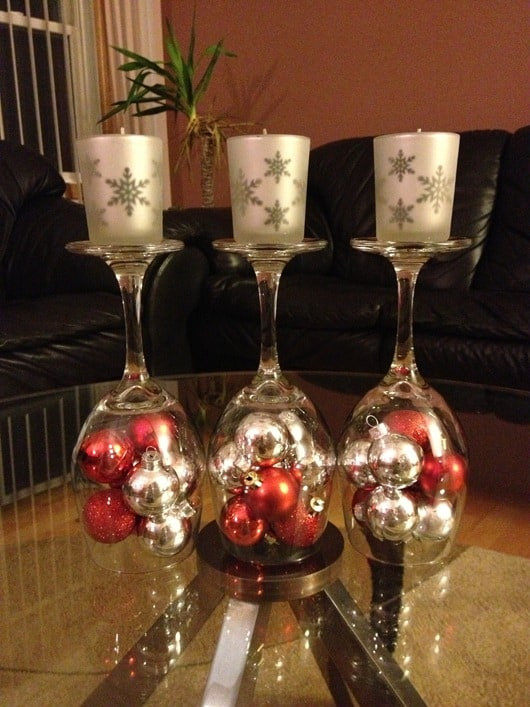 DIY Christmas Wine Glasses
 14 of the Best DIY Wine Christmas Decoration Projects