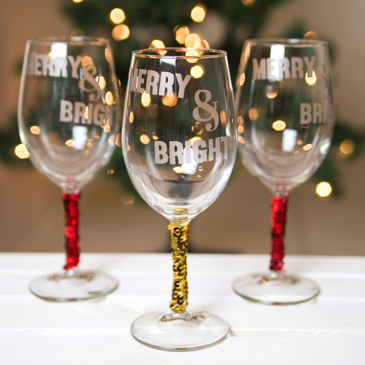 DIY Christmas Wine Glasses
 DIY Christmas Wine Glasses