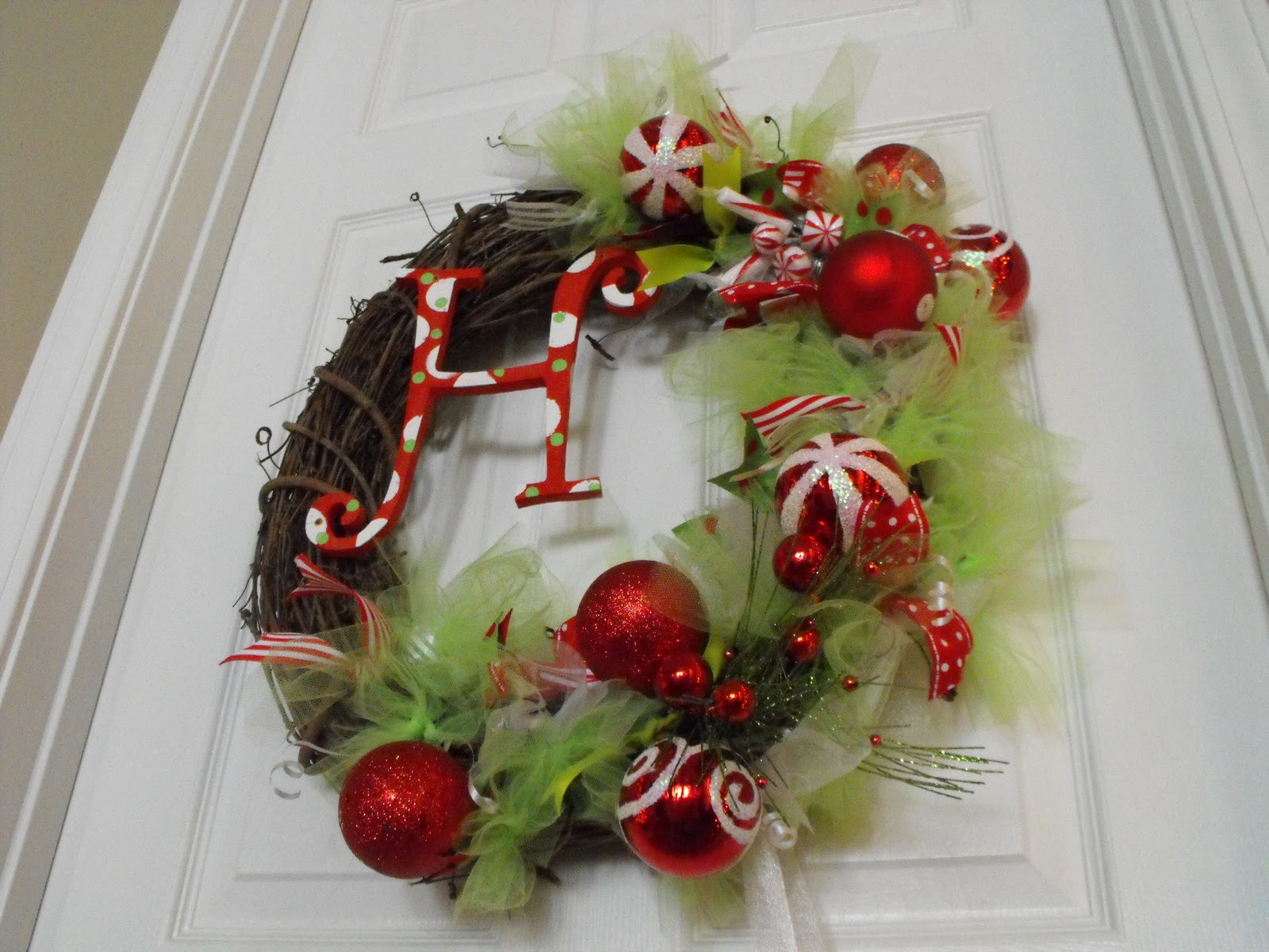 DIY Christmas Wreath
 Susie Harris DIY Christmas Wreath