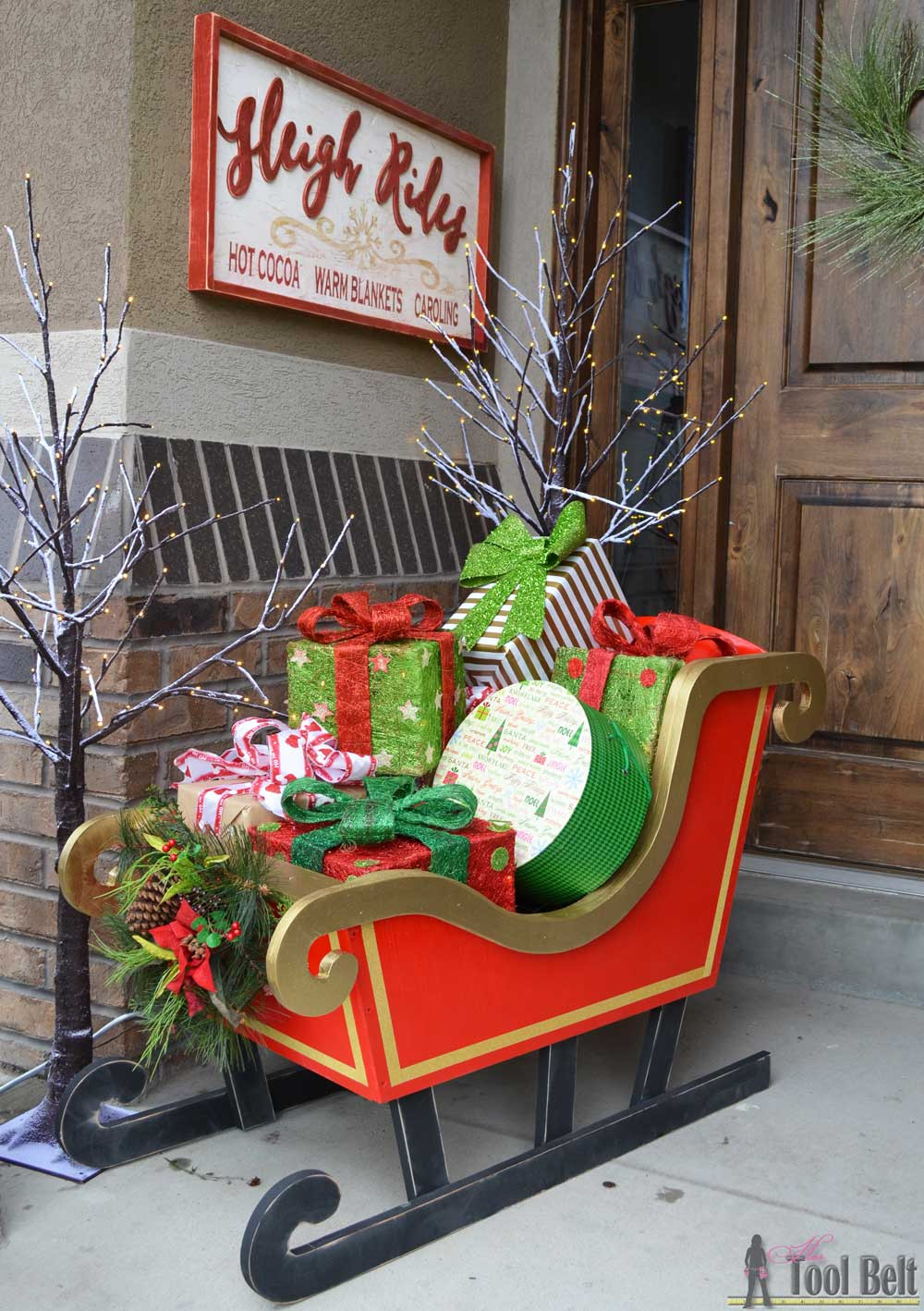 DIY Christmas Yard Decorations
 DIY Santa Sleigh Her Tool Belt