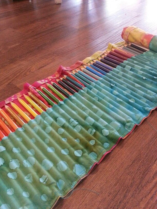 DIY Colored Pencil Organizer
 Diy colored pencil holder Craft Ideas