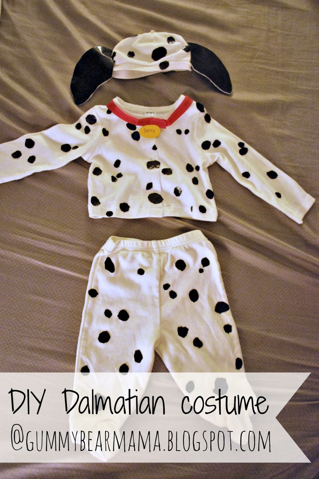 DIY Dalmation Costume
 gummy bear mama DIY Dalmatian Costume