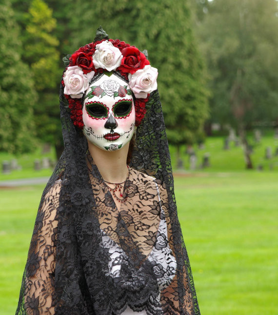 DIY Day Of The Dead Costume
 Sarah Ogren DIY Day of the Dead Wreath