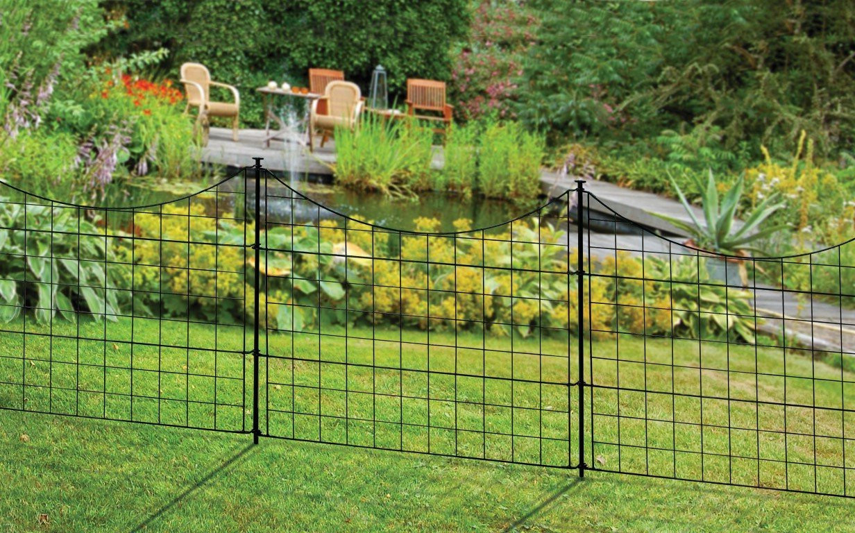 DIY Dog Fence
 Dog Fences Outdoor DIY To Keep Your Dogs Secure