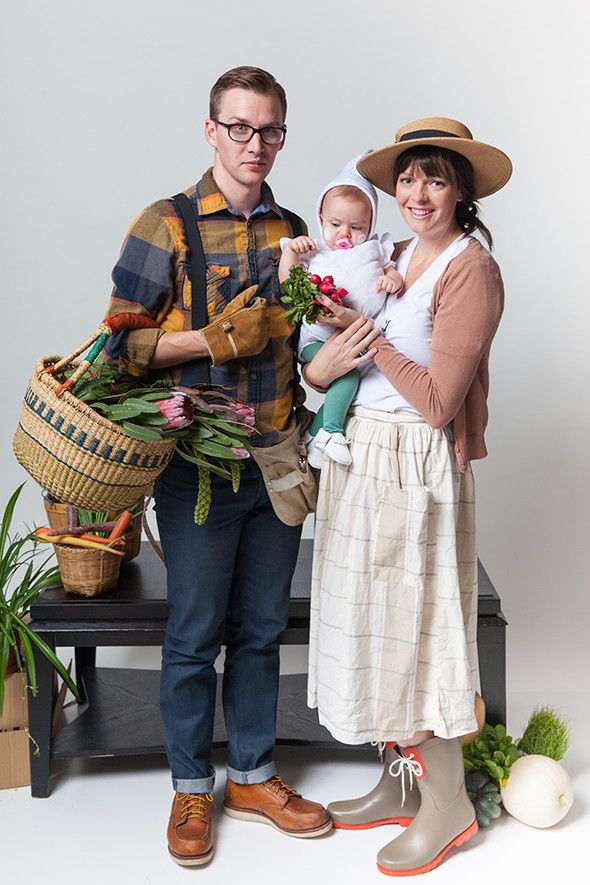 DIY Family Costumes
 Halloween Family Costumes Gardeners and Garlic Say Yes