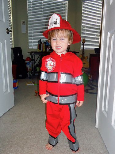 DIY Firefighter Costume
 10 best images about Verkleedkleren ook zelf maken on