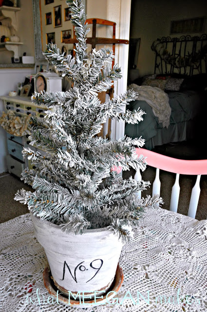 DIY Flocked Christmas Tree
 Under $3 DIY Flocked Christmas Tree