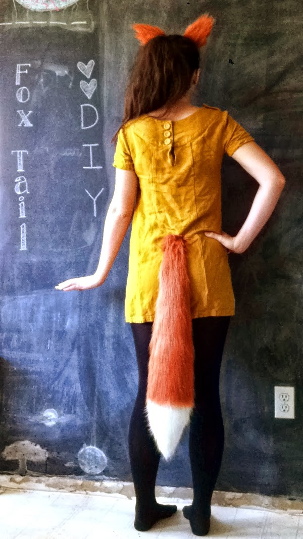 DIY Fox Costumes
 BITS DIY No Sew Fox Tails