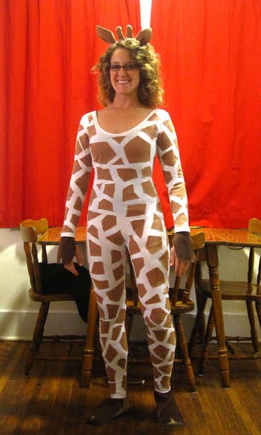 DIY Giraffe Costumes
 How to Make an Inexpensive Giraffe Costume