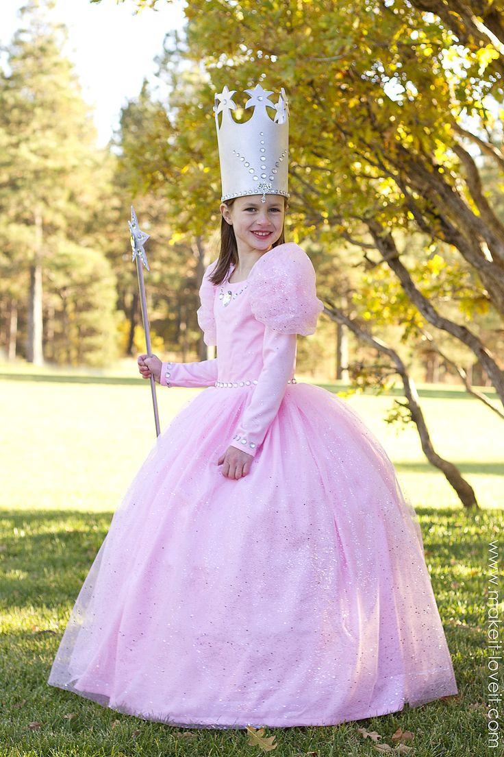 DIY Glinda Costume
 DIY "Glinda the Good Witch" Costume from Wizard of Oz